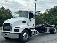 2027 Mack MD742