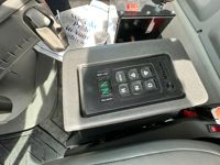 2025 Volvo VHD84B300