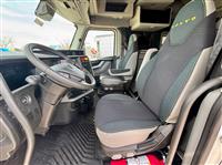 2026 Volvo VNL64T860
