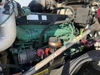 2023 Volvo VNL64T760