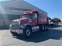 Used 2010 Mack GU713 for Sale