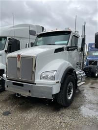 2025 Kenworth T880