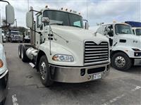 2017 Mack CXU613 Day Cab
