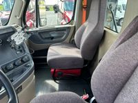 2020 Freightliner Cascadia