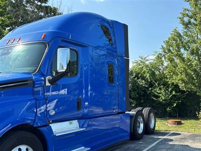 2022 Freightliner Cascadia 126
