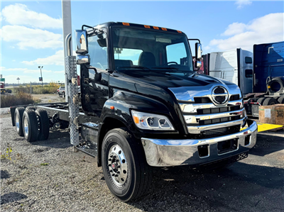 2027 Hino XL8