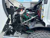 2026 Volvo VHD84B300