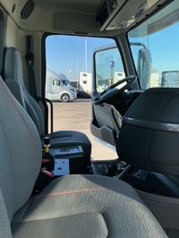 2026 Volvo VHD84B300