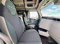 2026 Volvo VNL64T860