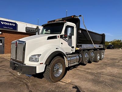 Used 2024 Kenworth T880 for Sale