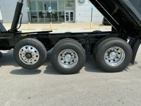 2025 Volvo VHD84B300