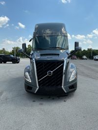 2025 Volvo VNL64T860