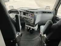 2026 Volvo VNL64T860