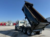 2022 Mack GR64F M359