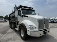 2025 Kenworth T880