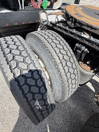 2022 Mack AN64T