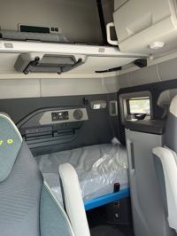 2026 Volvo VNL64T860