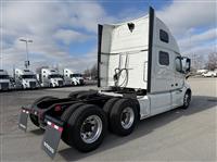 2022 Volvo VNL64T860