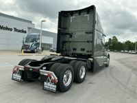 2025 Volvo VNL64T860