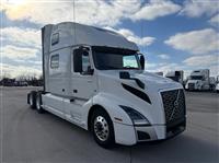 2022 Volvo VNL64T860