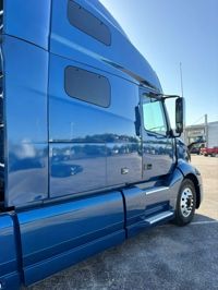 2023 Volvo VNL64T760
