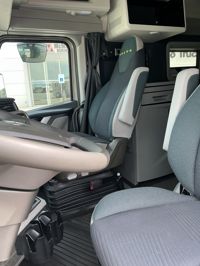 2026 Volvo VNL64T860