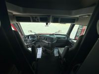 2022 Volvo VNL64T760