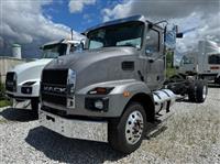 2025 Mack MD642