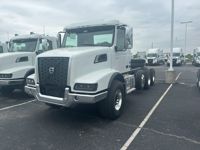 2026 Volvo VHD84B300