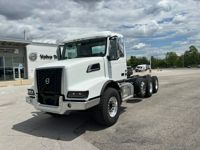 2026 Volvo VHD84B300