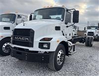 2025 Mack MD742