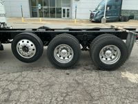 2026 Volvo VHD84B300