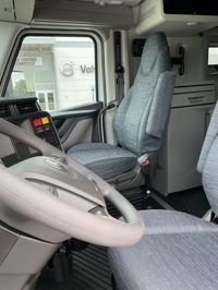 2026 Volvo VNL64T860