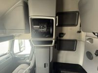 2023 Volvo VNL64T760