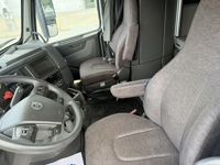 2023 Volvo VNL64T860
