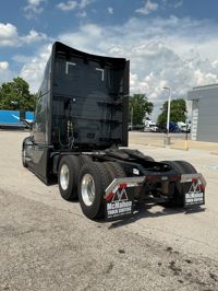2025 Volvo VNL64T860