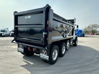 2025 Volvo VHD84B300
