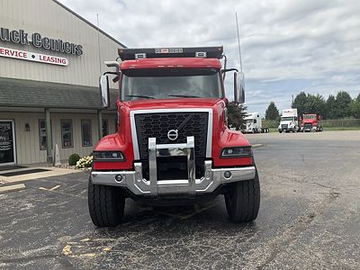 2024 Volvo VHD84F300