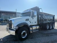 2022 Mack GR64F M359