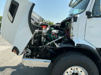 2026 Volvo VHD84B300