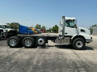 2026 Volvo VHD84B300