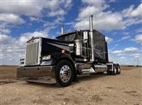 2022 Kenworth W900