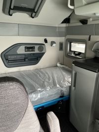 2026 Volvo VNL64T860