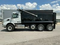 2026 Volvo VHD84B300