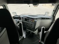 2026 Volvo VNL64T860