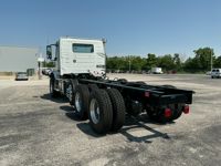 2026 Volvo VHD64B300