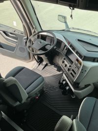 2026 Volvo VNL64T860