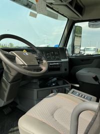 2026 Volvo VHD84B300