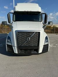 2023 Volvo VNL64T760