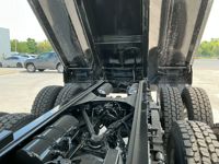 2026 Volvo VHD84B300